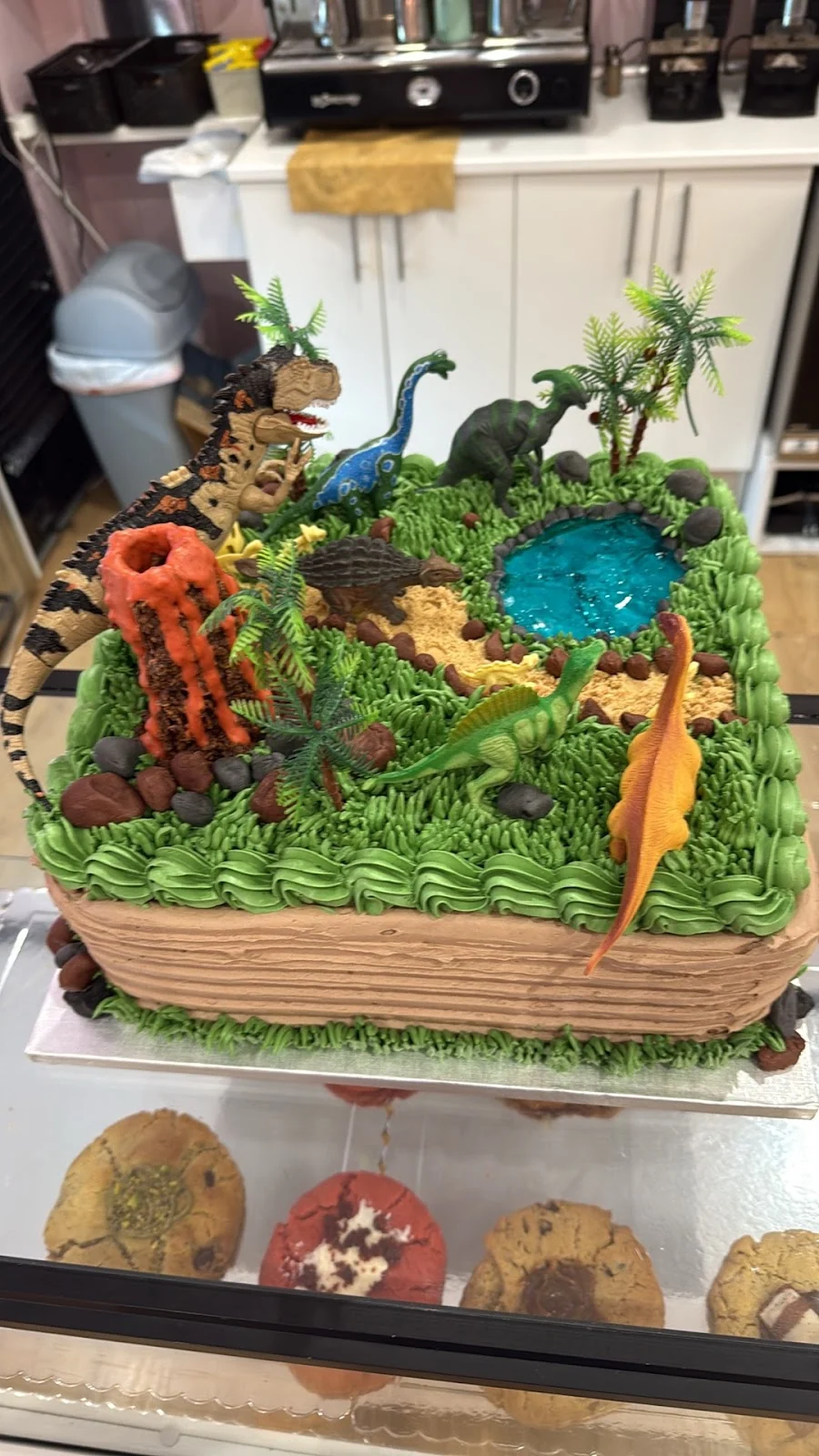 Tarta rectangular de dinosaurios